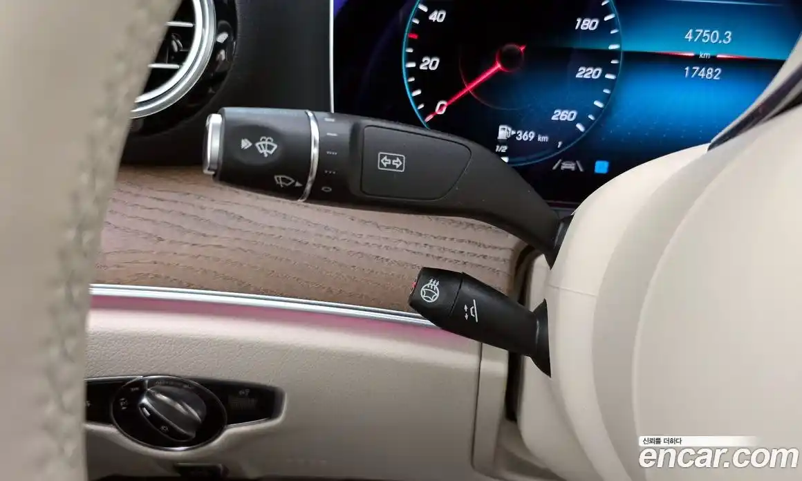 Mercedes-Benz E-Class 2023 2.0 Автомат в Москве № 219635, фото 16