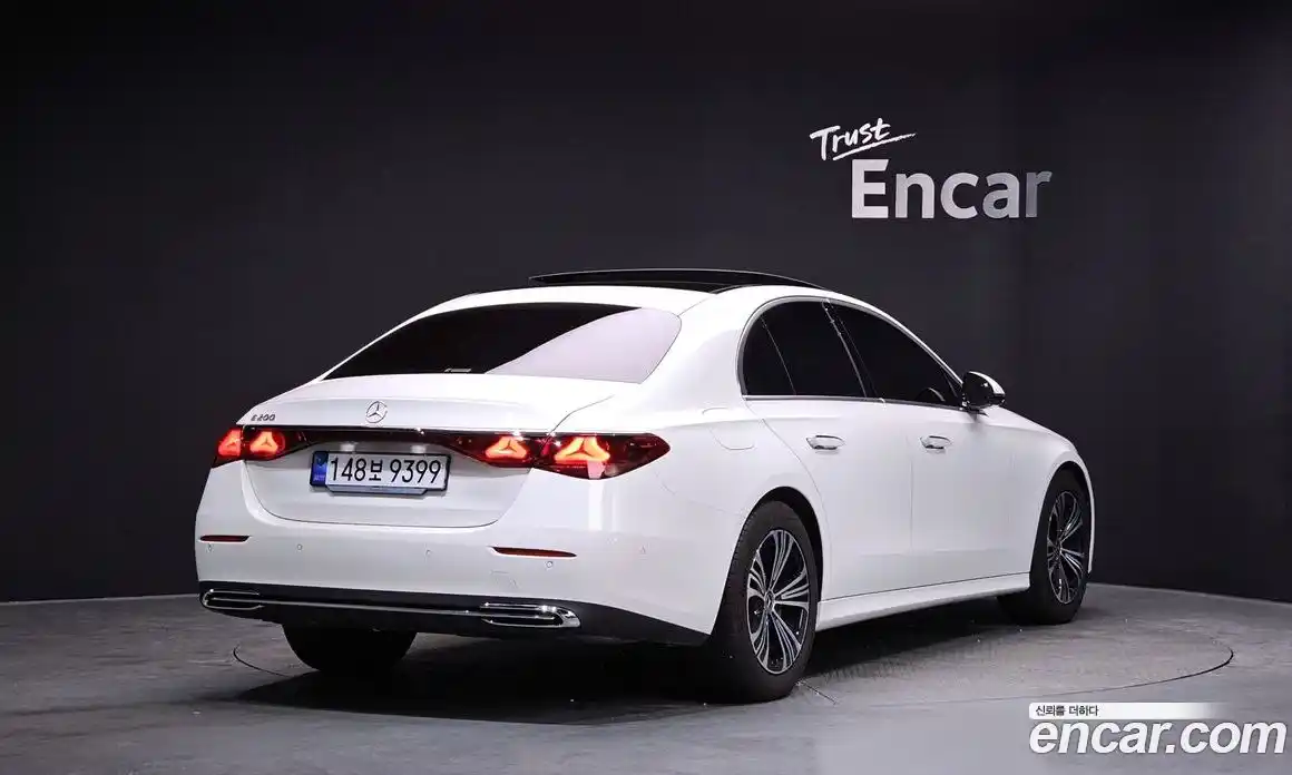 Mercedes-Benz E-Class 2025 2.0 Автомат в Москве № 220549, фото 11