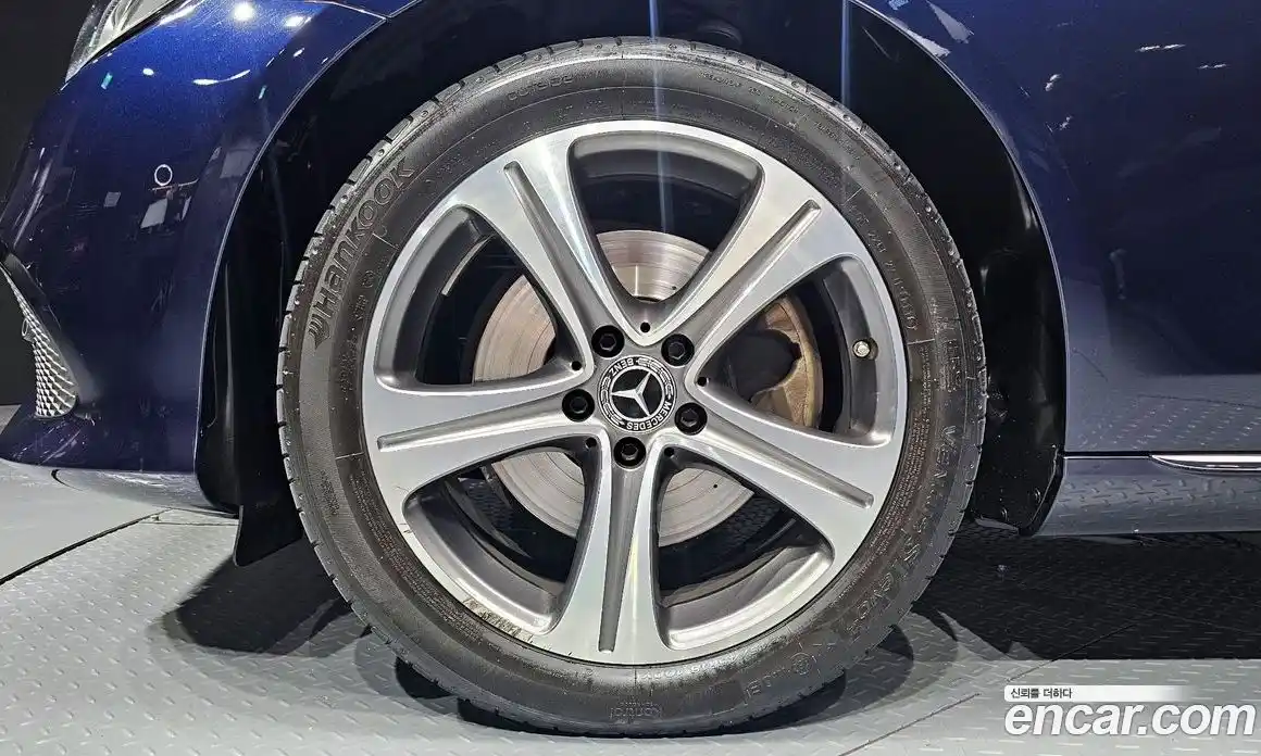 Mercedes-Benz E-Class 2019 1.9 Автомат в Москве № 224529, фото 15