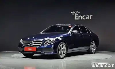 Mercedes-Benz E-Class 2019 1.9 Автомат в Москве № 224529, миниатюра 3