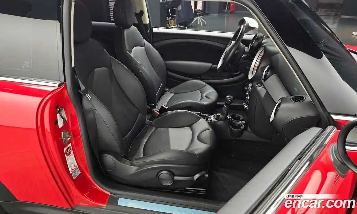 Mini Cooper 2012 1.6 Автомат в Москве № 226999, фото 12