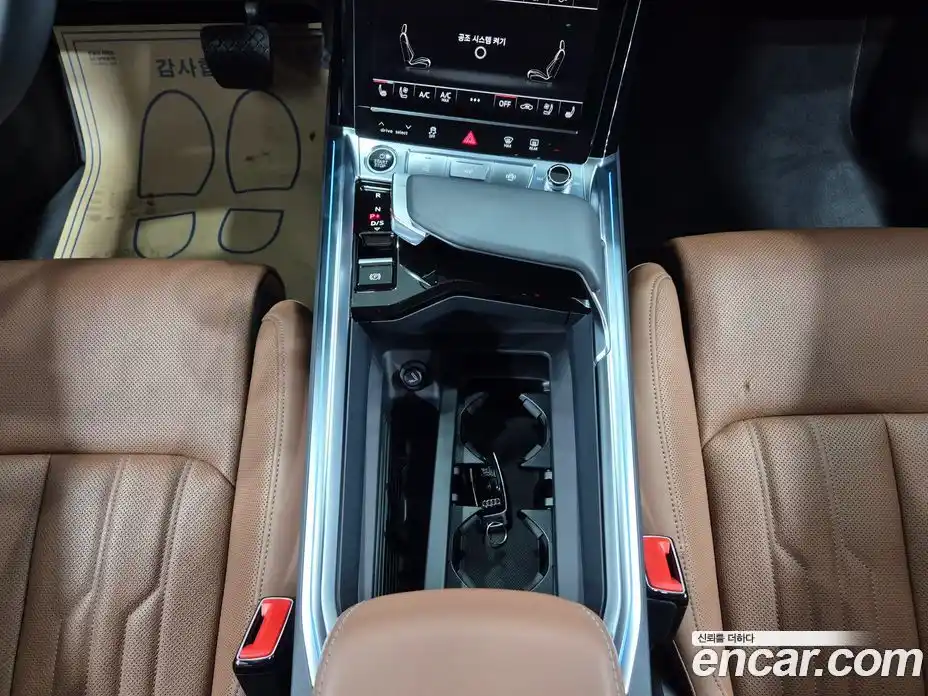 Audi Q8 e-tron 2024 0.3 Автомат в Москве № 230287, фото 11