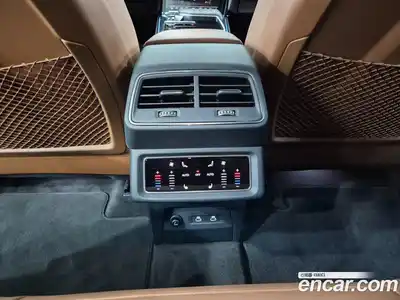 Audi Q8 e-tron 2024 0.3 Автомат в Москве № 230287, миниатюра 12