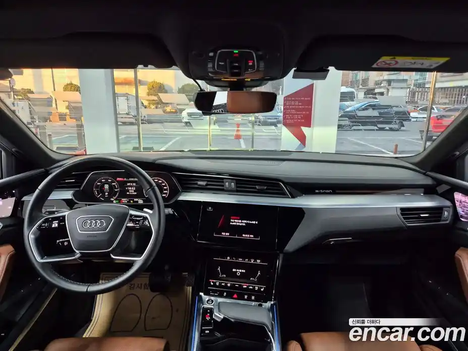 Audi Q8 e-tron 2024 0.3 Автомат в Москве № 230287, фото 7