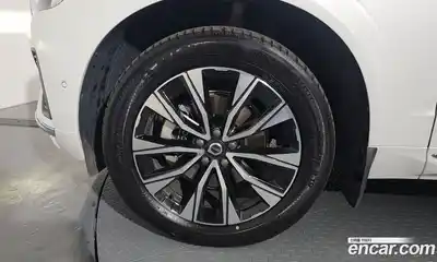 Volvo XC60 2024 2.0 Автомат в Москве № 230393, миниатюра 4