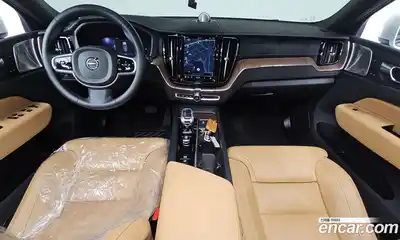 Volvo XC60 2024 2.0 Автомат в Москве № 230393, миниатюра 5