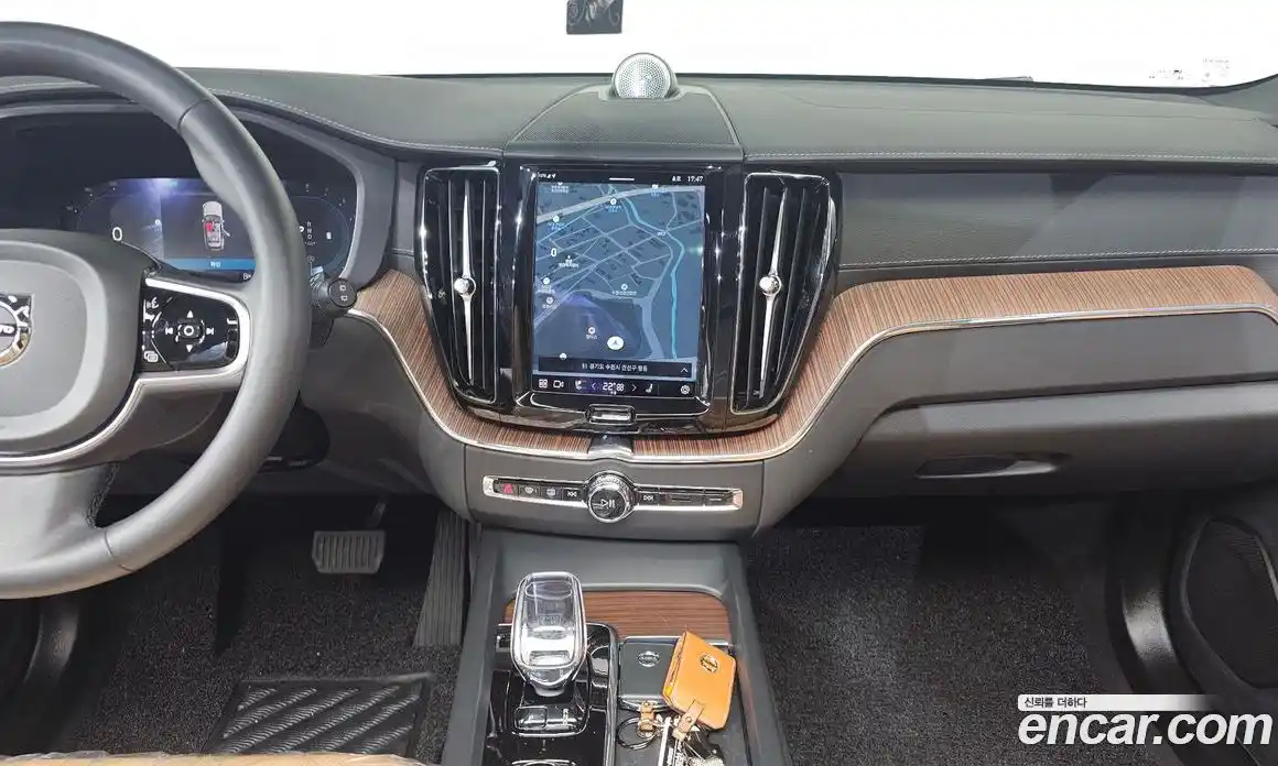 Volvo XC60 2024 2.0 Автомат в Москве № 230393, фото 8