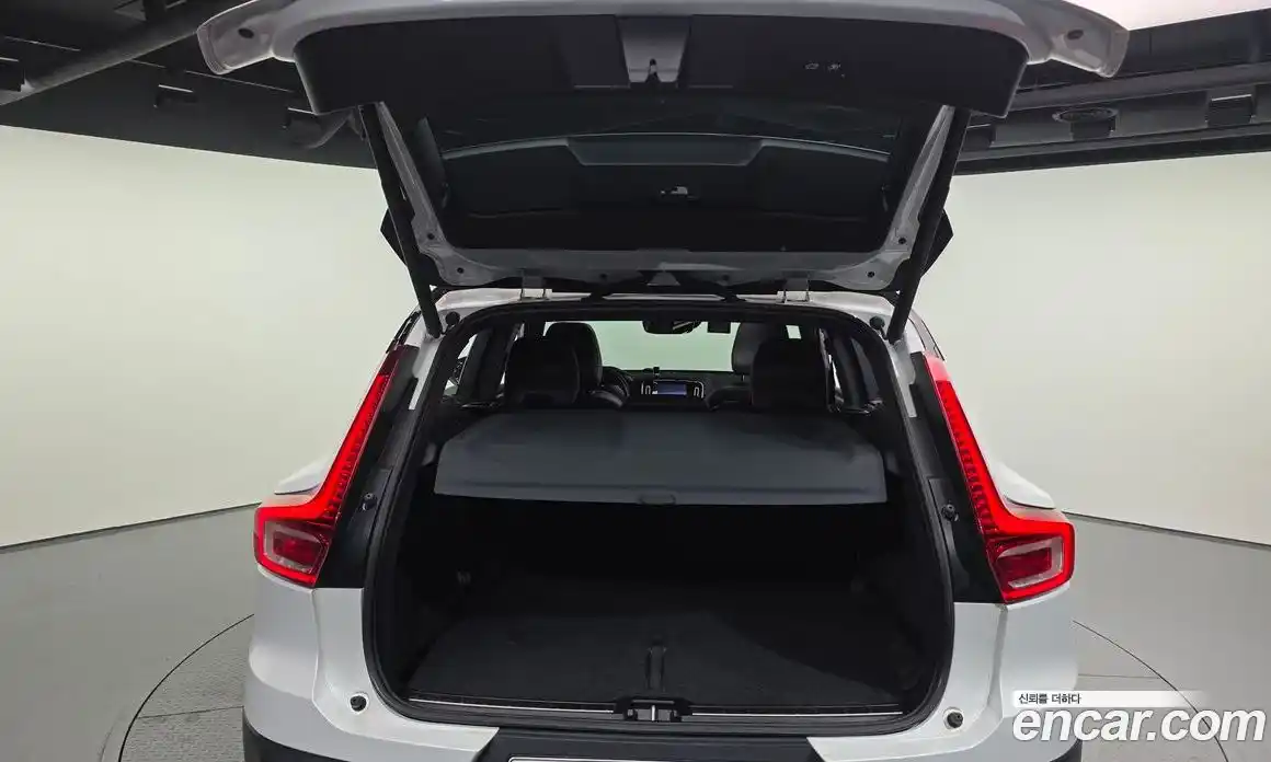 Volvo XC40 2020 2.0 Автомат в Москве № 230554, фото 20