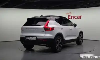 Volvo XC40 2020 2.0 Автомат в Москве № 230554, миниатюра 2