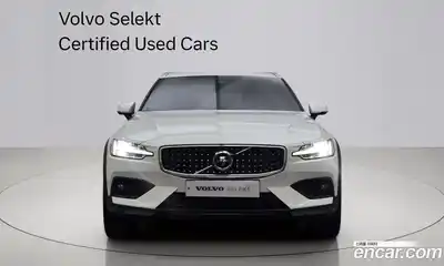 Volvo V60 2025 2.0 Автомат в Москве № 230766, миниатюра 3