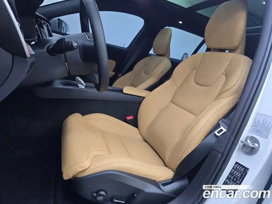 Volvo V60 2025 2.0 Автомат в Москве № 230766, фото 10