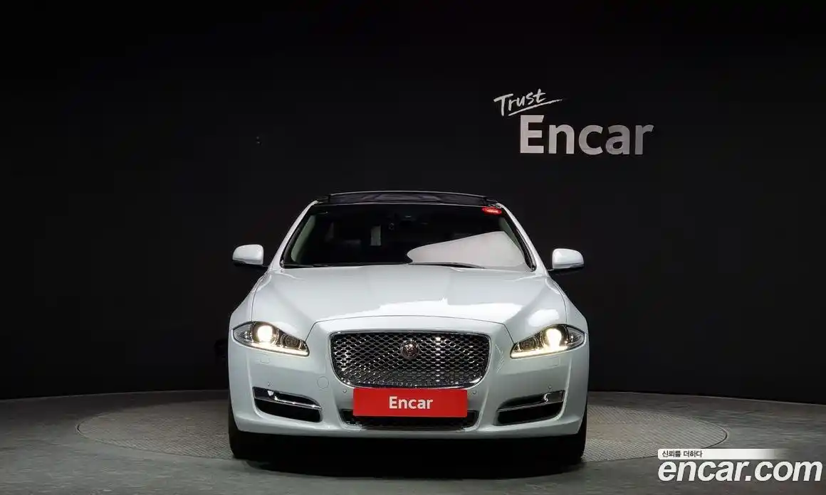 Jaguar XJ 2017 2.0 Автомат в Москве № 240012, фото 12