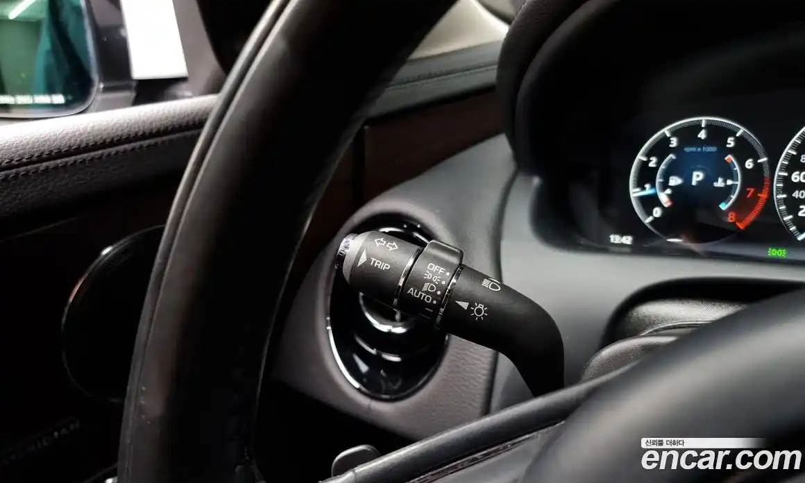 Jaguar XJ 2017 2.0 Автомат в Москве № 240012, фото 14