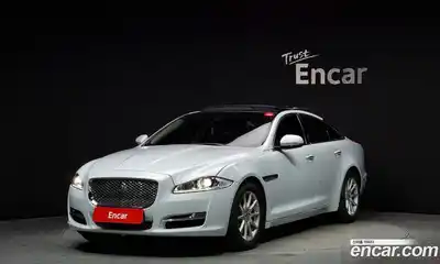 Jaguar XJ 2017 2.0 Автомат в Москве № 240012, миниатюра 4