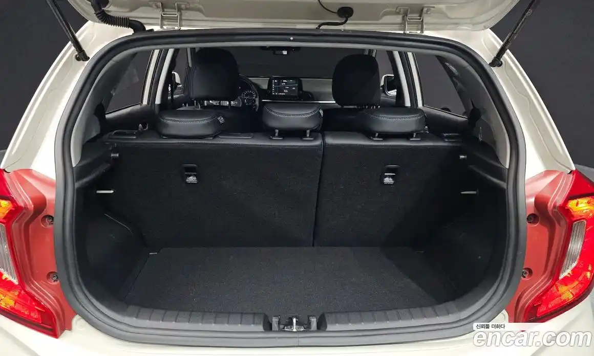 Kia Morning 2023 1.0 Автомат в Москве № 248601, фото 19