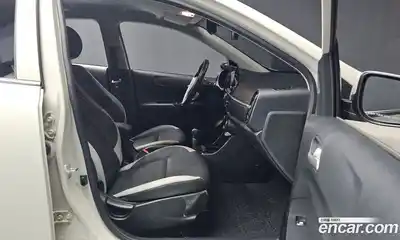 Kia Morning 2023 1.0 Автомат в Москве № 248601, миниатюра 9