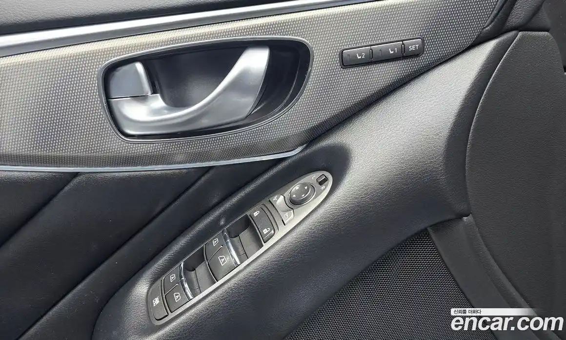 Infiniti Q50 2016 2.1 Автомат в Москве № 256184, фото 16