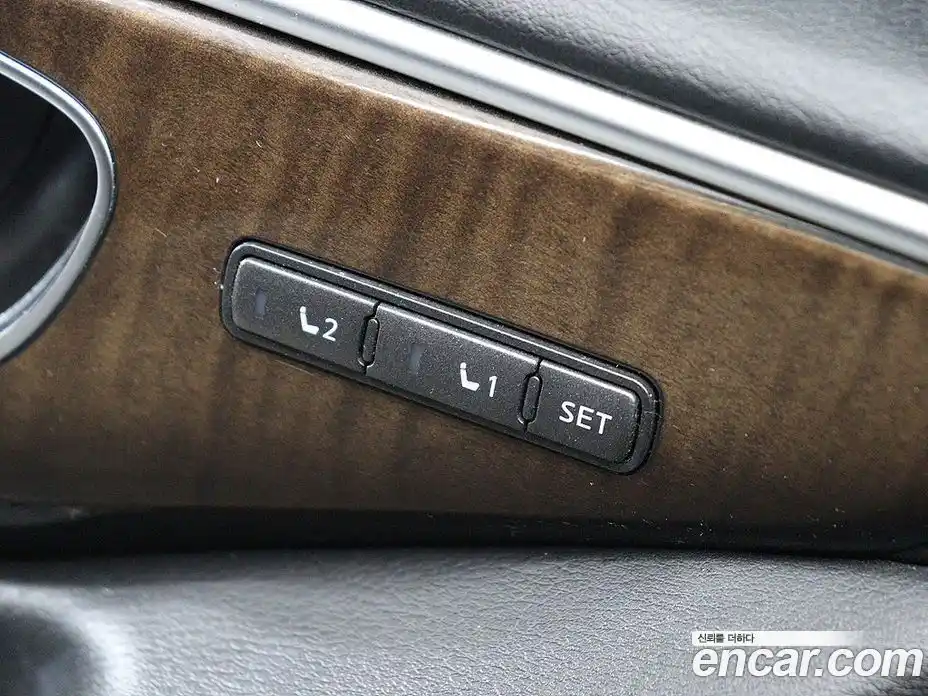 Infiniti Q50 2015 3.5 Автомат в Москве № 257138, фото 13