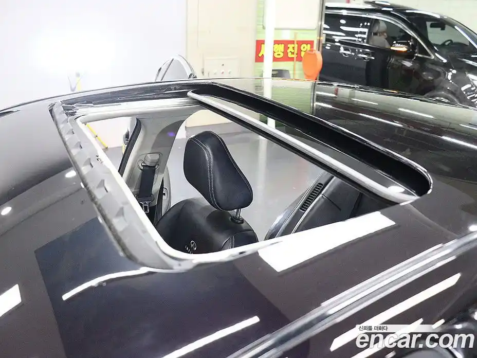 Infiniti Q50 2015 3.5 Автомат в Москве № 257138, фото 14