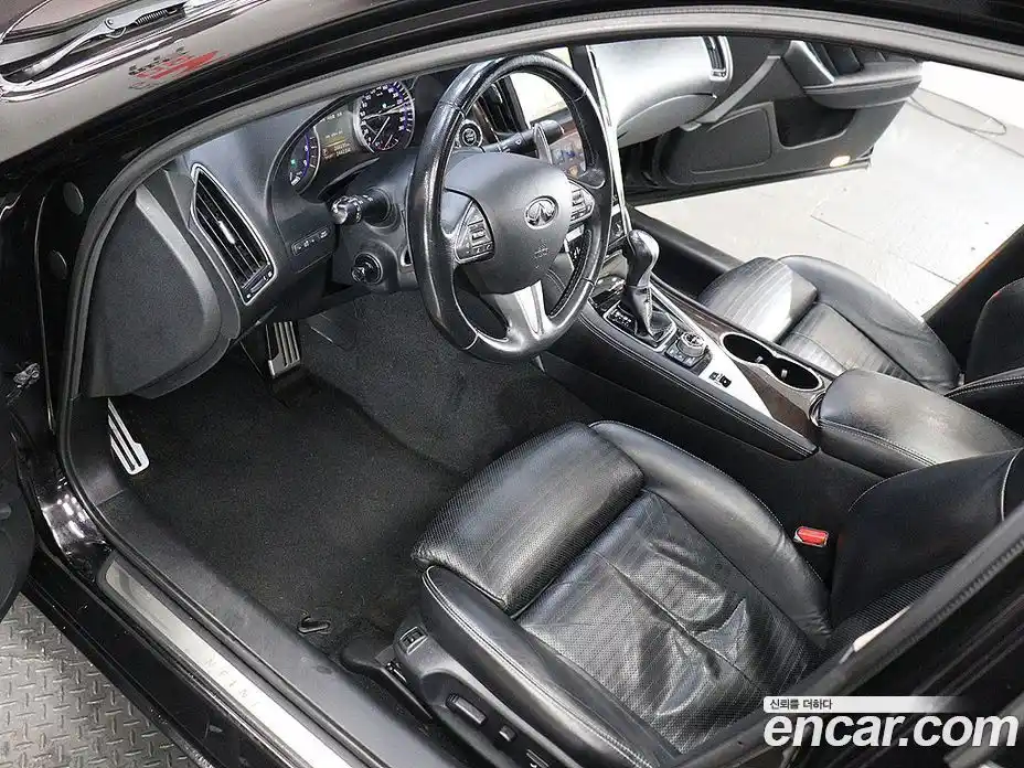 Infiniti Q50 2015 3.5 Автомат в Москве № 257138, фото 18