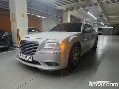 Chrysler 300C, 2012