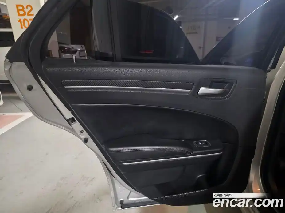 Chrysler 300C 2012 3.0 Автомат в Москве № 258156, фото 11