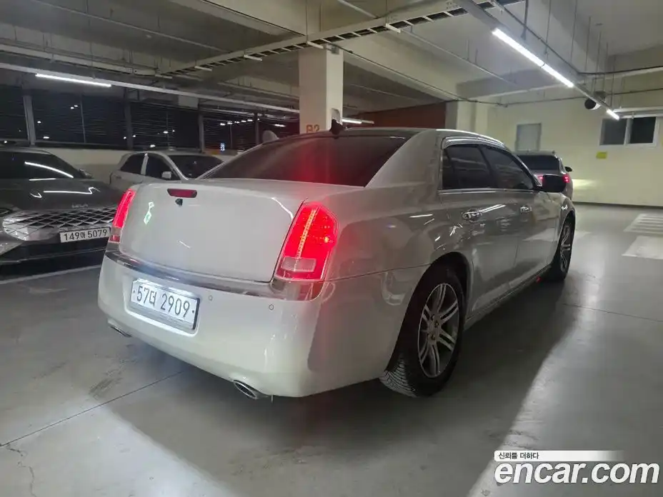 Chrysler 300C 2012 3.0 Автомат в Москве № 258156, фото 6