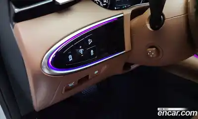 Genesis GV70 2022 2.5 Автомат в Москве № 25945, миниатюра 2