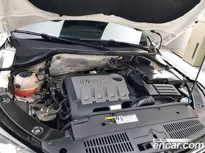 Volkswagen Tiguan 2015 2.0 Автомат в Москве № 277623, миниатюра 5