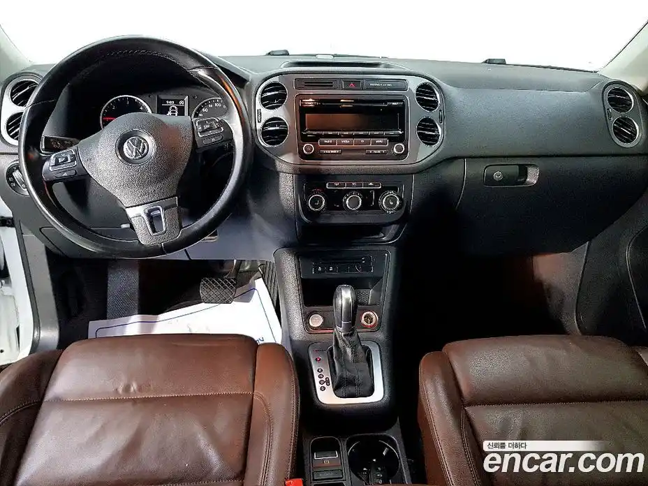 Volkswagen Tiguan 2015 2.0 Автомат в Москве № 277623, фото 7