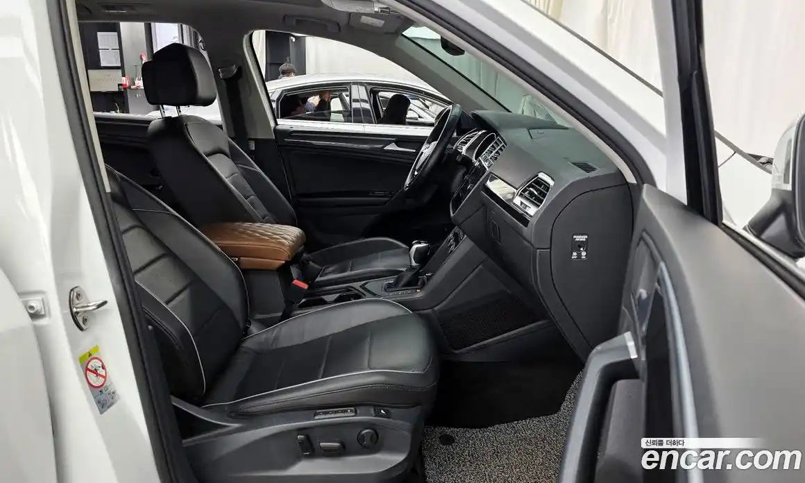 Volkswagen Tiguan 2020 2.0 Автомат в Москве № 277690, фото 8