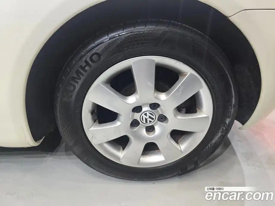 Volkswagen Beatle 2003 2.0 Автомат в Москве № 277931, фото 11