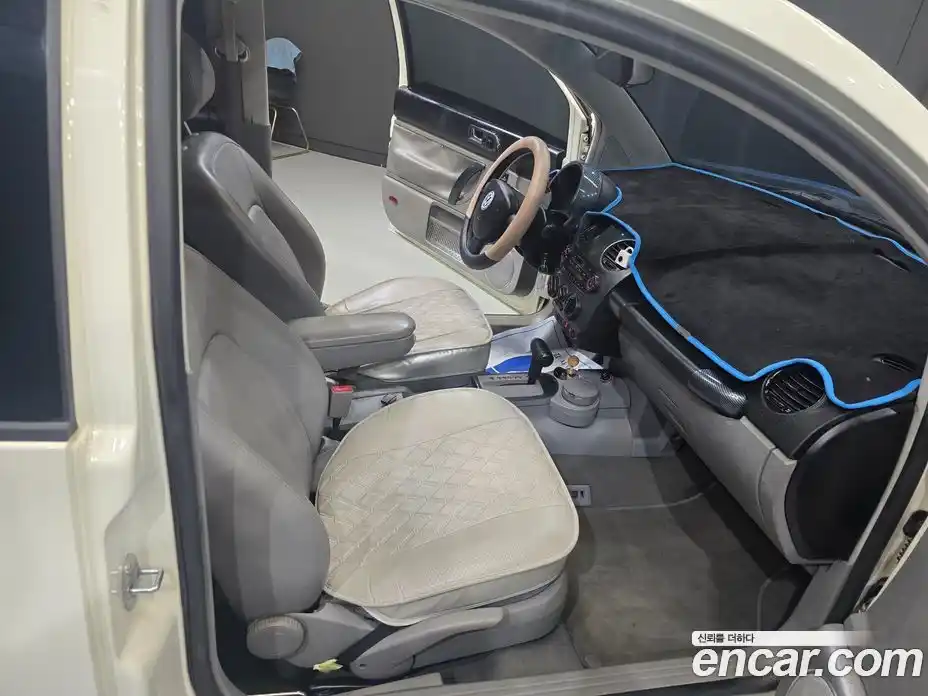 Volkswagen Beatle 2003 2.0 Автомат в Москве № 277931, фото 18