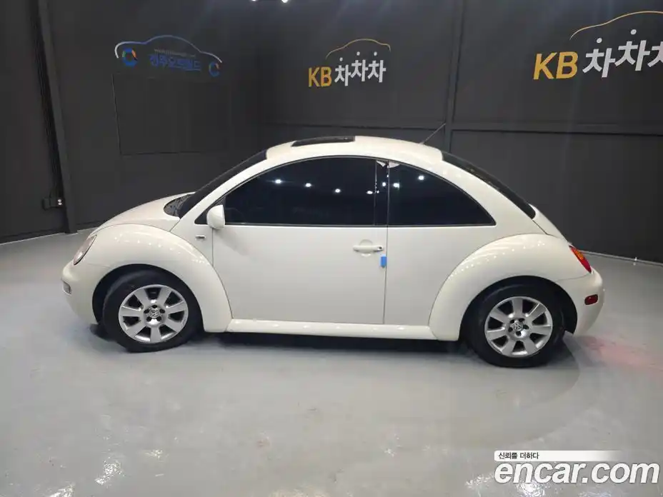 Volkswagen Beatle 2003 2.0 Автомат в Москве № 277931, фото 3