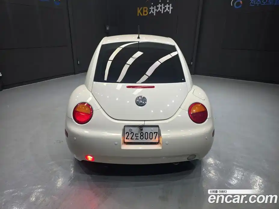 Volkswagen Beatle 2003 2.0 Автомат в Москве № 277931, фото 5