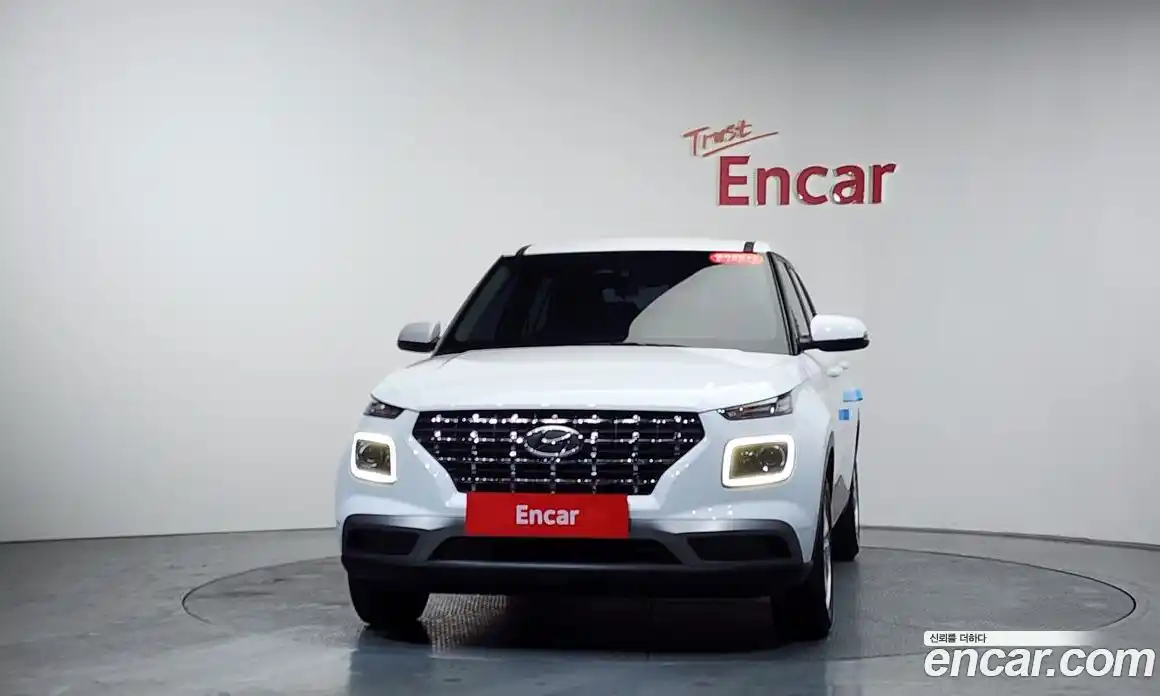 Hyundai Venue 2023 1.6 Автомат в Москве № 283545, фото 14