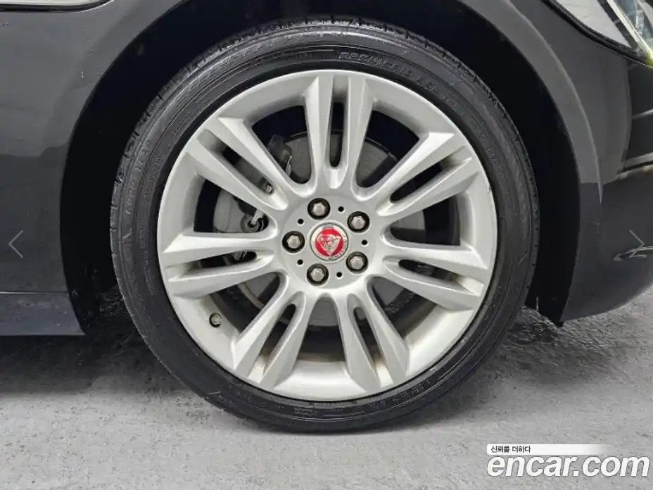 Jaguar XE 2016 2.0 Автомат в Москве № 283946, фото 5