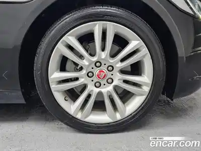 Jaguar XE 2016 2.0 Автомат в Москве № 283946, миниатюра 5