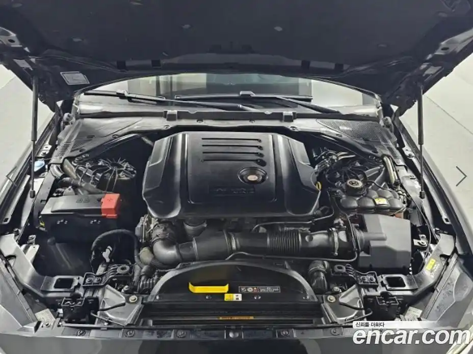 Jaguar XE 2016 2.0 Автомат в Москве № 283946, фото 6