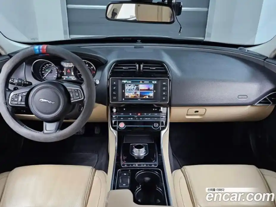 Jaguar XE 2016 2.0 Автомат в Москве № 283946, фото 7