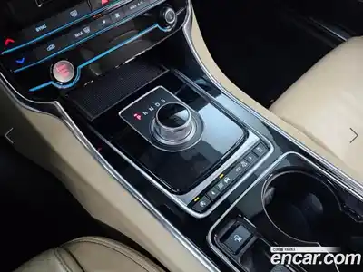Jaguar XE 2016 2.0 Автомат в Москве № 283946, миниатюра 9