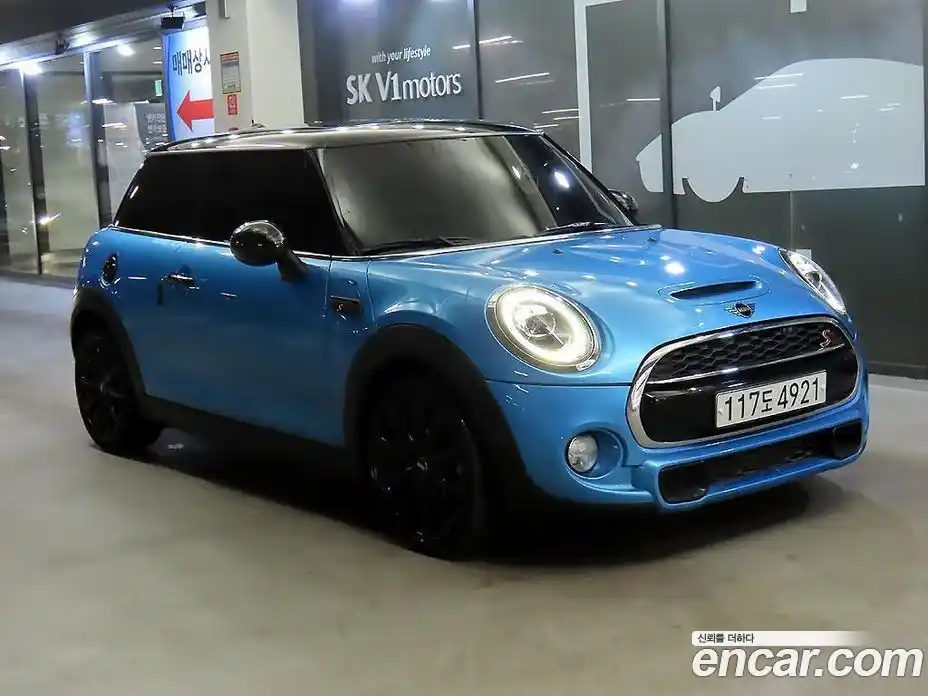 Mini Cooper 2019 2.0 Автомат в Москве № 294379, фото 1