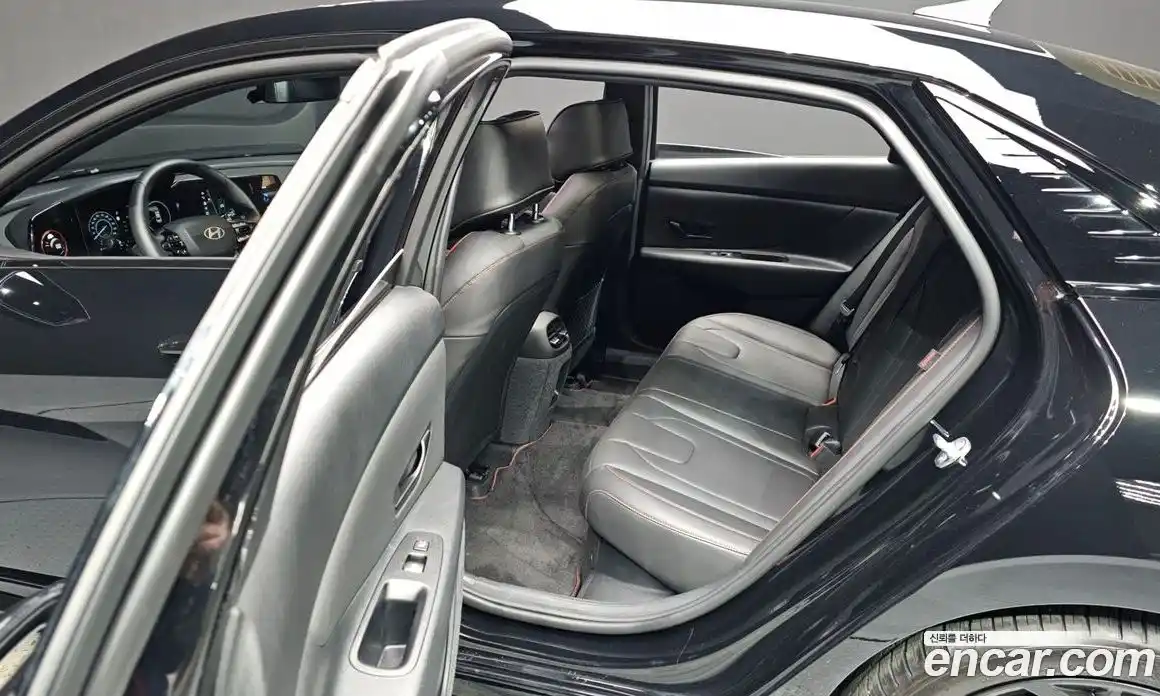 Hyundai Avante 2025 1.6 Автомат в Москве № 296988, фото 3