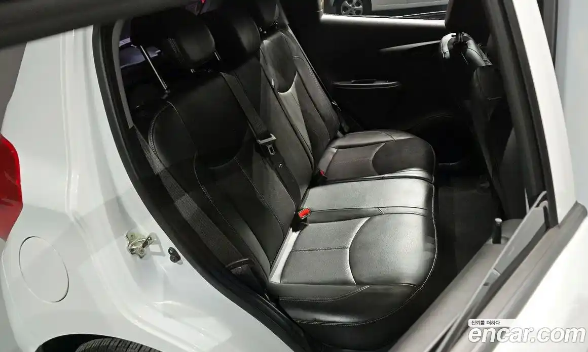 Chevrolet Spark 2017 1.0 Автомат в Москве № 314968, фото 3