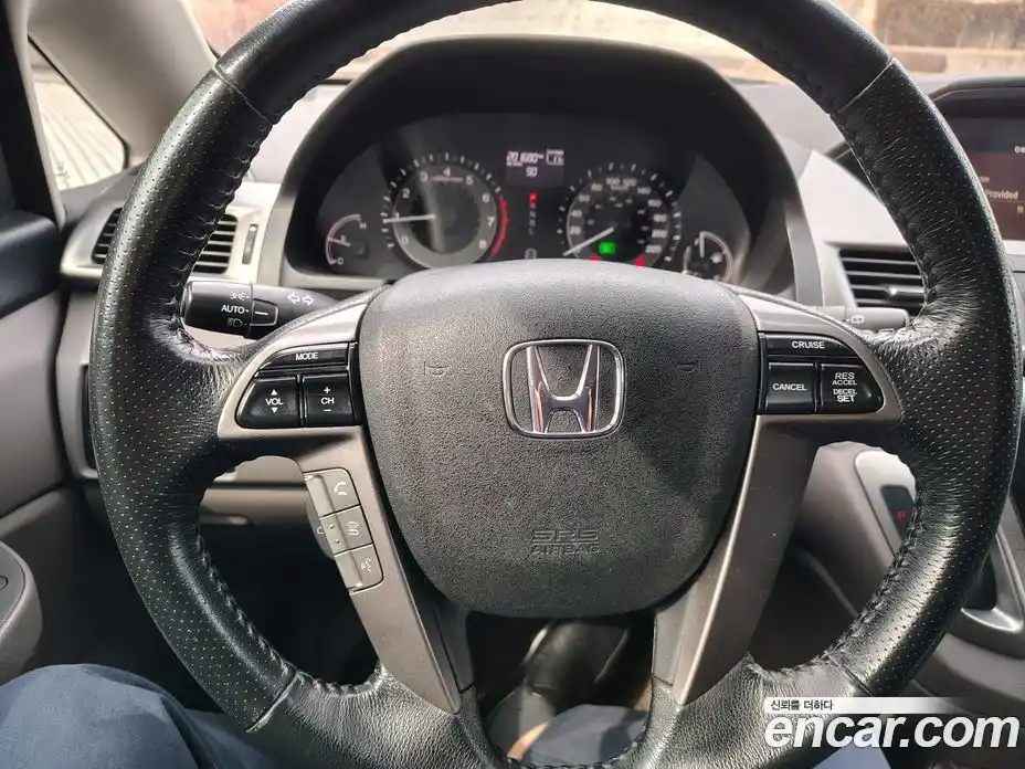 Honda Odyssey 2015 3.5 Автомат в Москве № 318761, фото 19