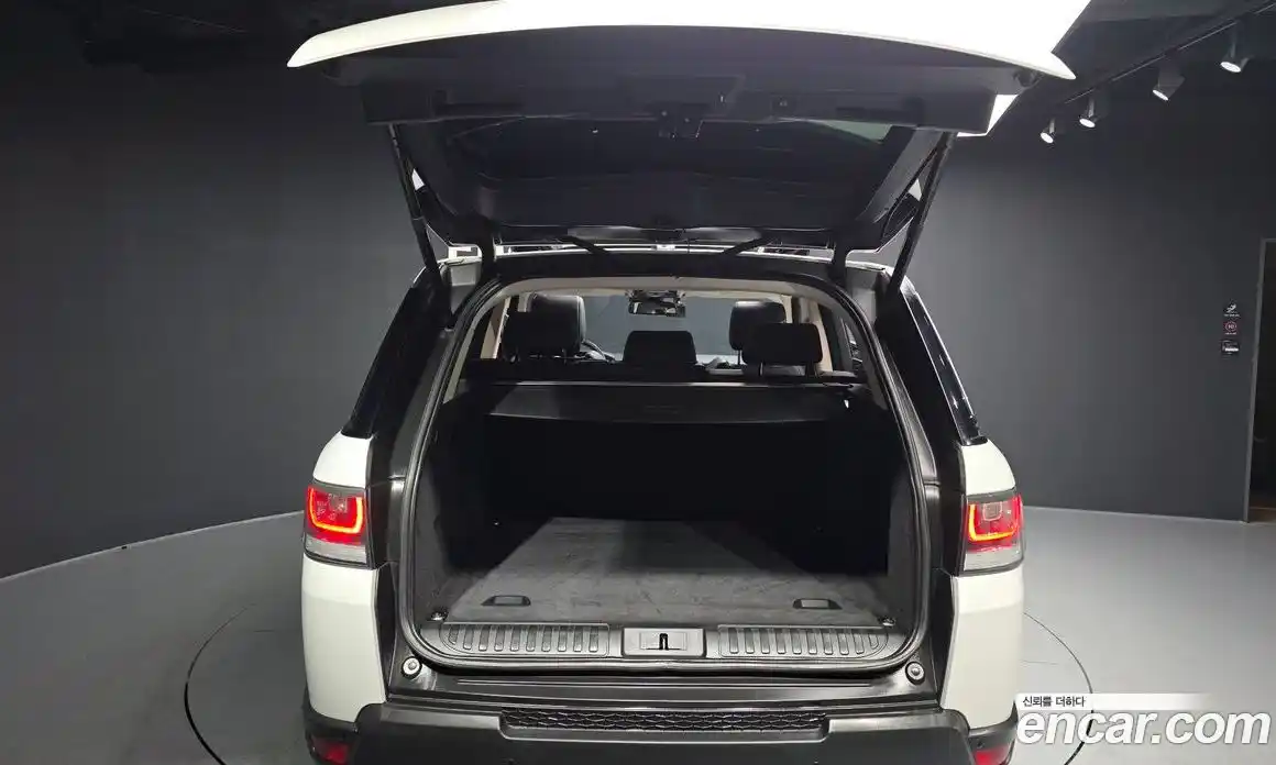 Land Rover Range-Rover Sport 2015 3.0 Автомат в Москве № 328492, фото 15