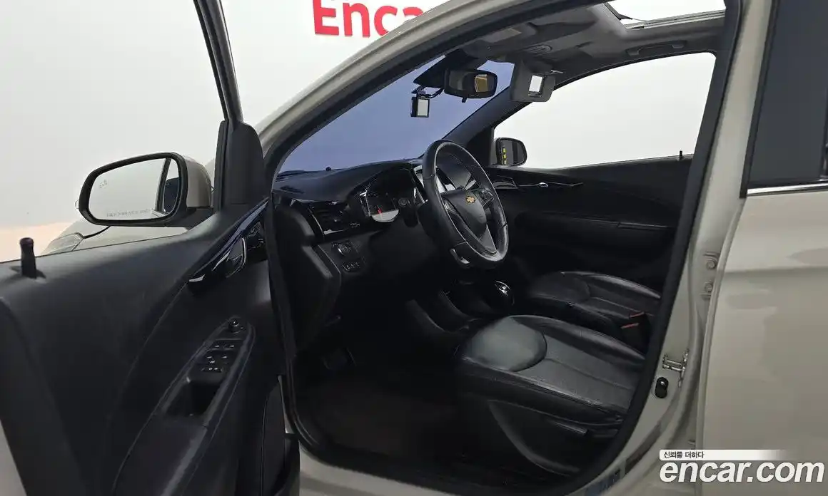 Chevrolet Spark 2016 1.0 Автомат в Москве № 332166, фото 16