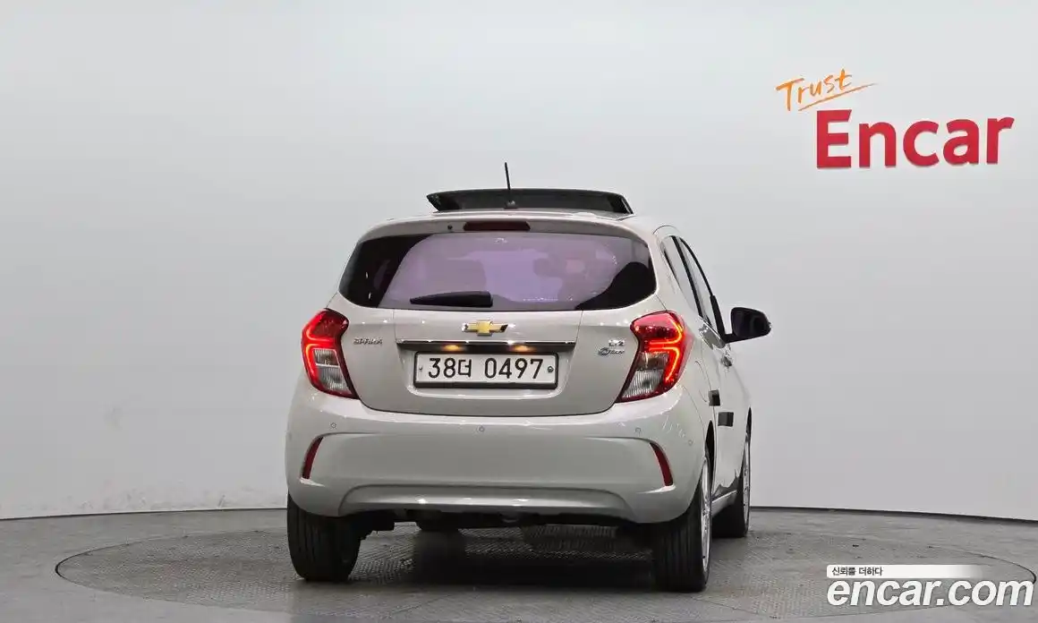 Chevrolet Spark 2016 1.0 Автомат в Москве № 332166, фото 4