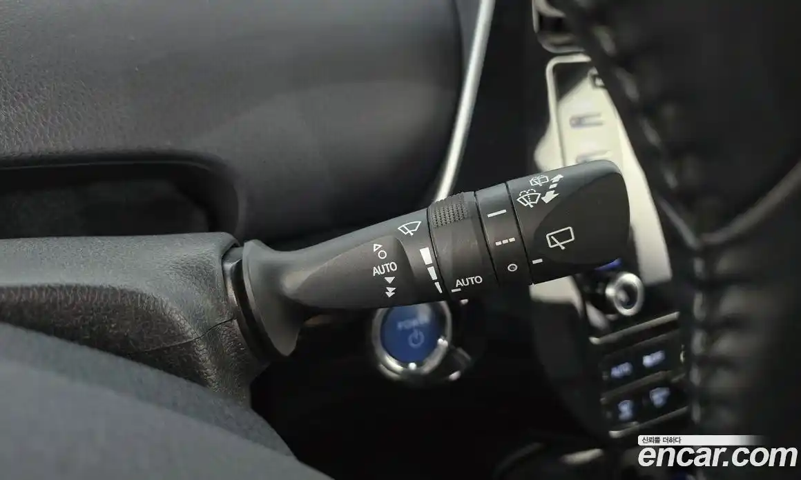 Toyota Prius 2020 1.8 Автомат в Москве № 361104, фото 19