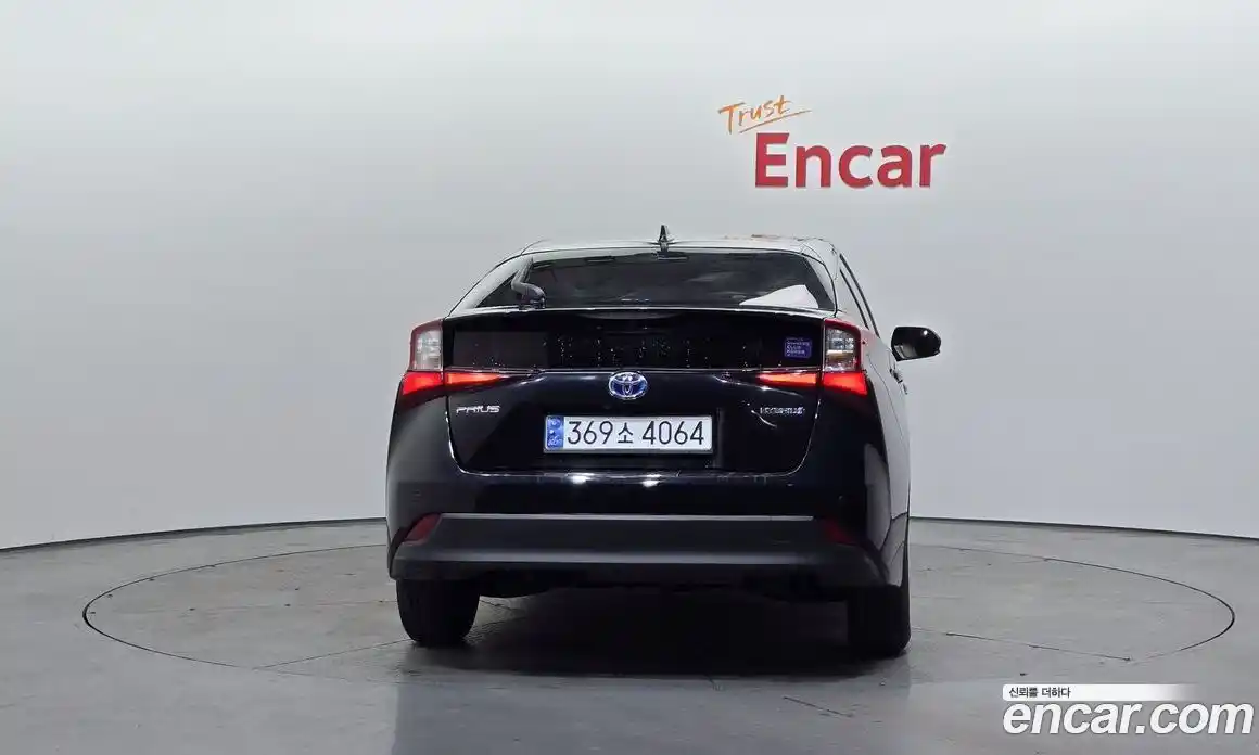 Toyota Prius 2020 1.8 Автомат в Москве № 361104, фото 4